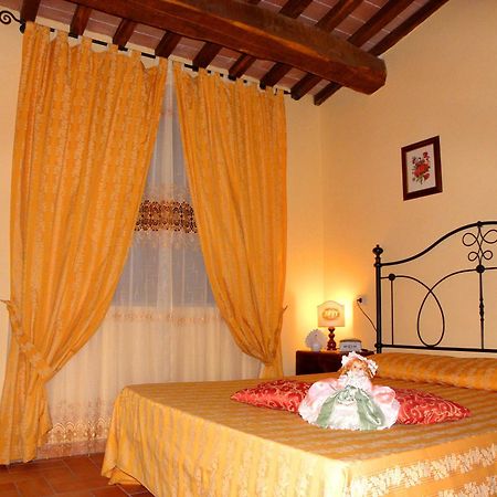 Aurora Villa Gubbio Kamer foto