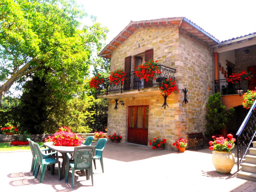 Aurora Villa Gubbio Buitenkant foto