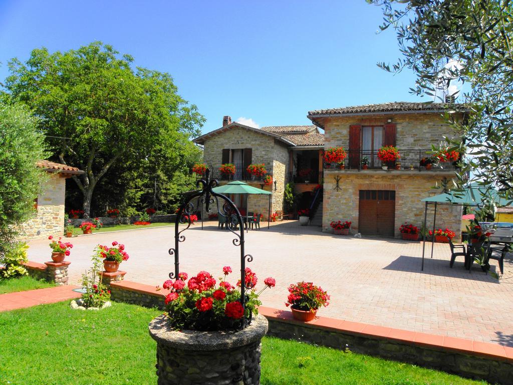 Aurora Villa Gubbio Buitenkant foto